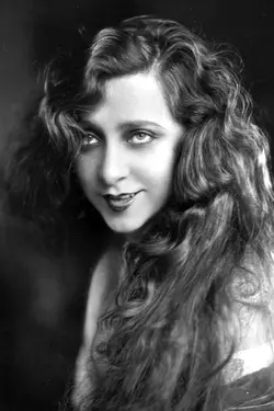 Photo de Yvonne Printemps