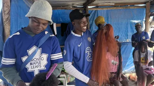 Zimbabwe, l'art des tresses africaines