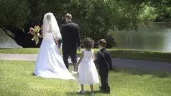 Zone interdite Prêts à tout pour organiser le mariage de leurs rêves