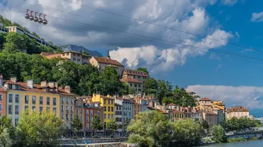 Zone interdite Villes moyennes et centres-villes : quand l'insécurité gagne du terrain