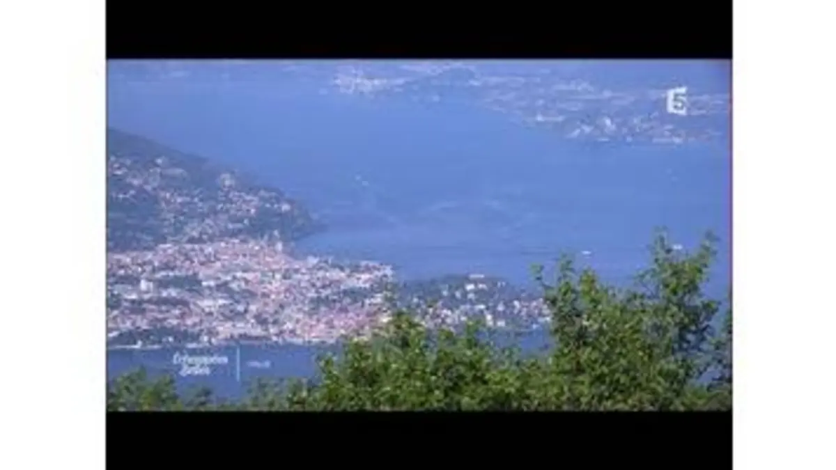 replay de Les lacs italiens - Echappées belles